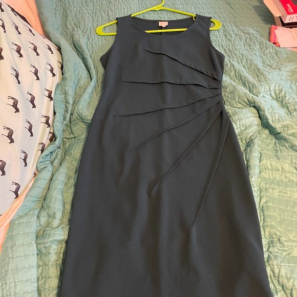Dark Green Formal Dress - Picture 1 of 3